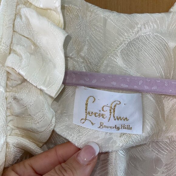 Lucie Ann Beverly Hills Vintage Womens Dressing Robe Size Medium Cream Pockets - Picture 6 of 13